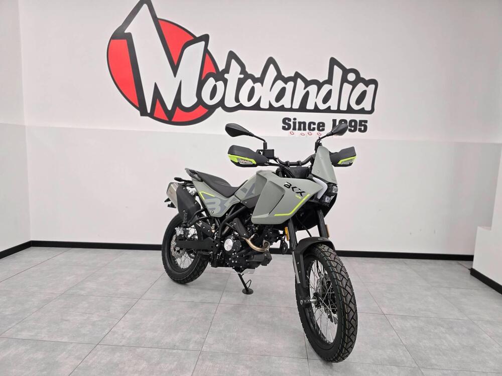 Benelli BKX 125 (2026) (2)