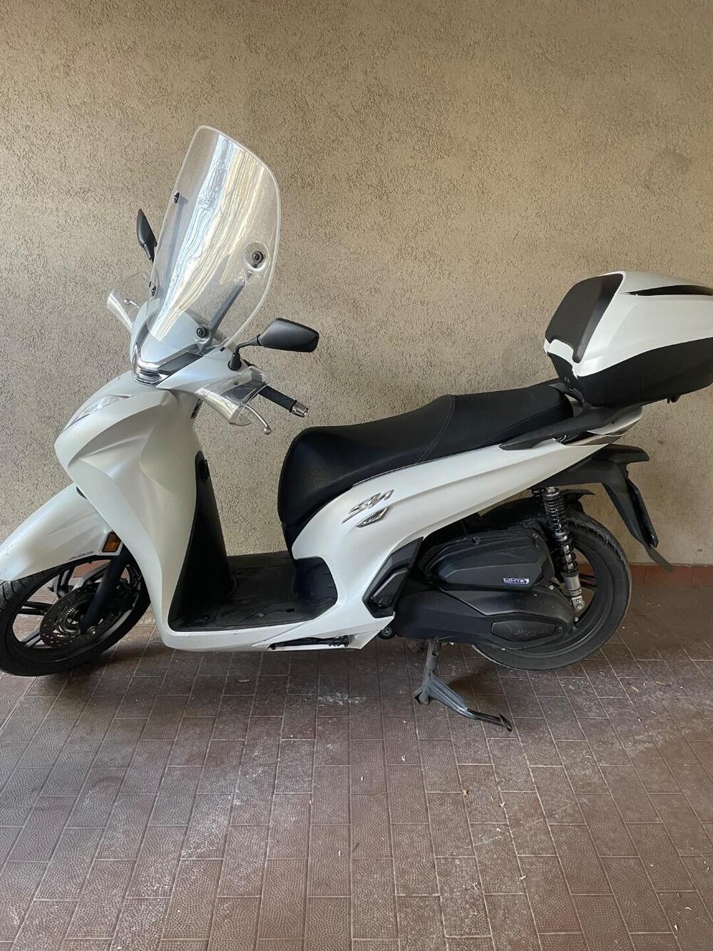 Honda SH 350 (2021 - 24) (2)