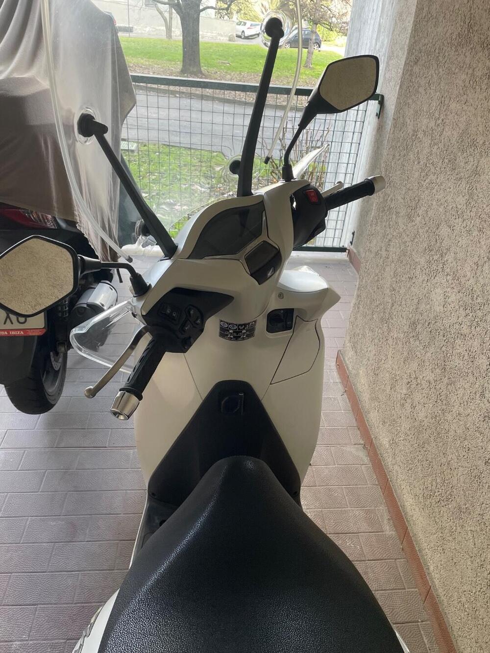 Honda SH 350 (2021 - 24) (4)