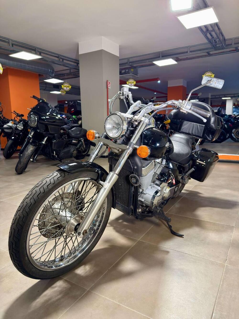 Honda VT 750 Shadow ABS (2007 - 13) (3)