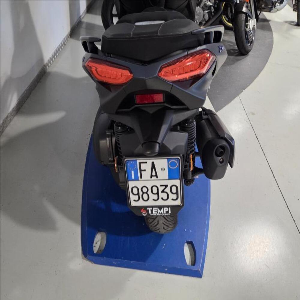 Yamaha X-Max 300 (2021 - 24) (6)