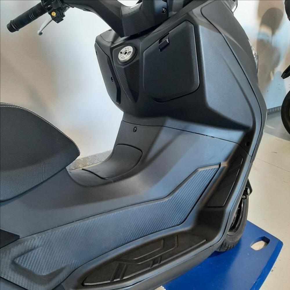 Sym Joymax 300 Z+ (2021 - 24) (2)