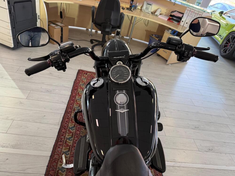 Harley-Davidson 107 Road King Special (2017 - 18) - FLHRXS (8)