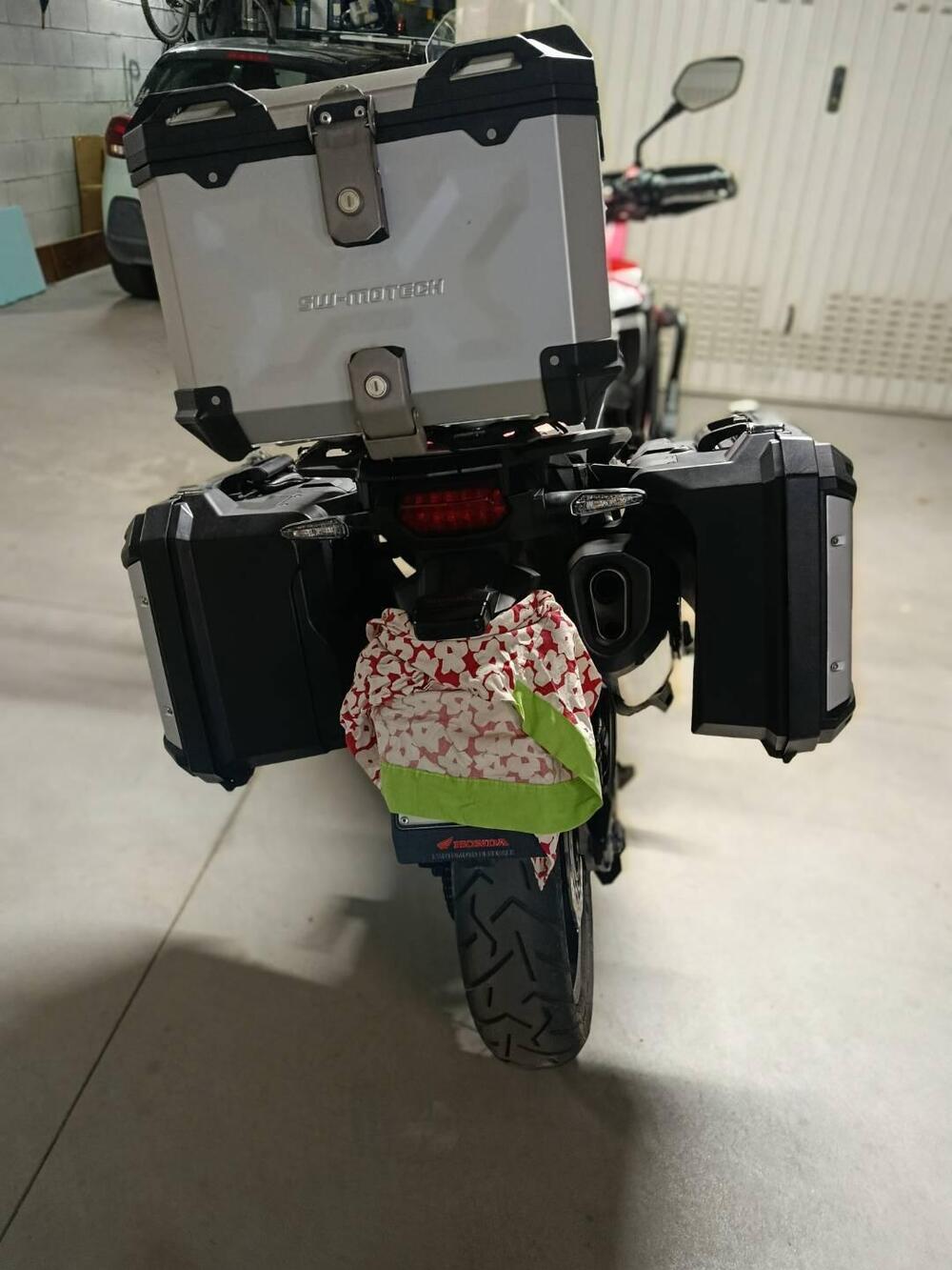 Honda Africa Twin CRF 1000L DCT (2018 - 19) (4)