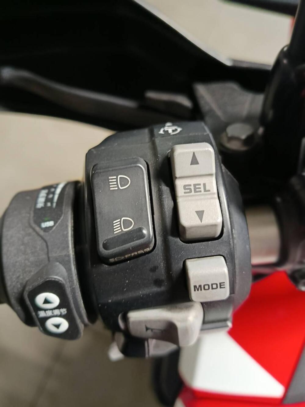 Honda Africa Twin CRF 1000L DCT (2018 - 19) (8)