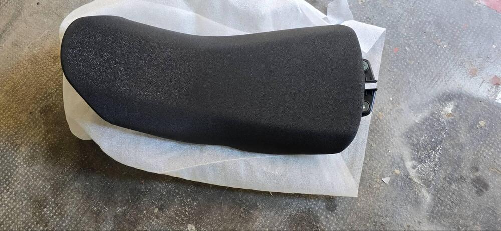 YAMAHA 700 TENERE SELLA ANTERIORE E POSTERIORE NUO (2)