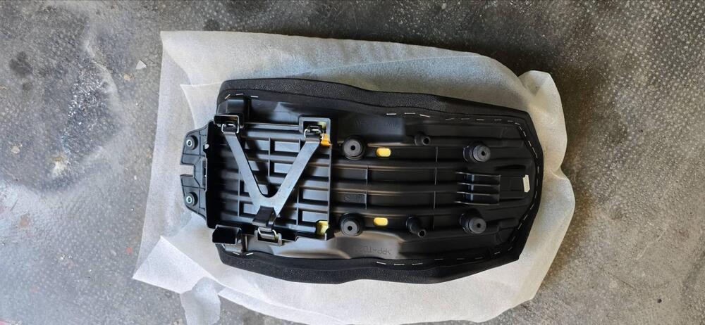 YAMAHA 700 TENERE SELLA ANTERIORE E POSTERIORE NUO (3)