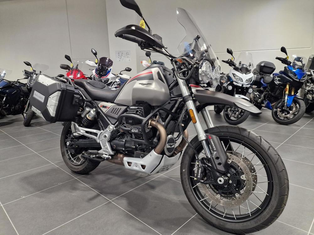 Moto Guzzi V85 TT (2021 - 23) (3)