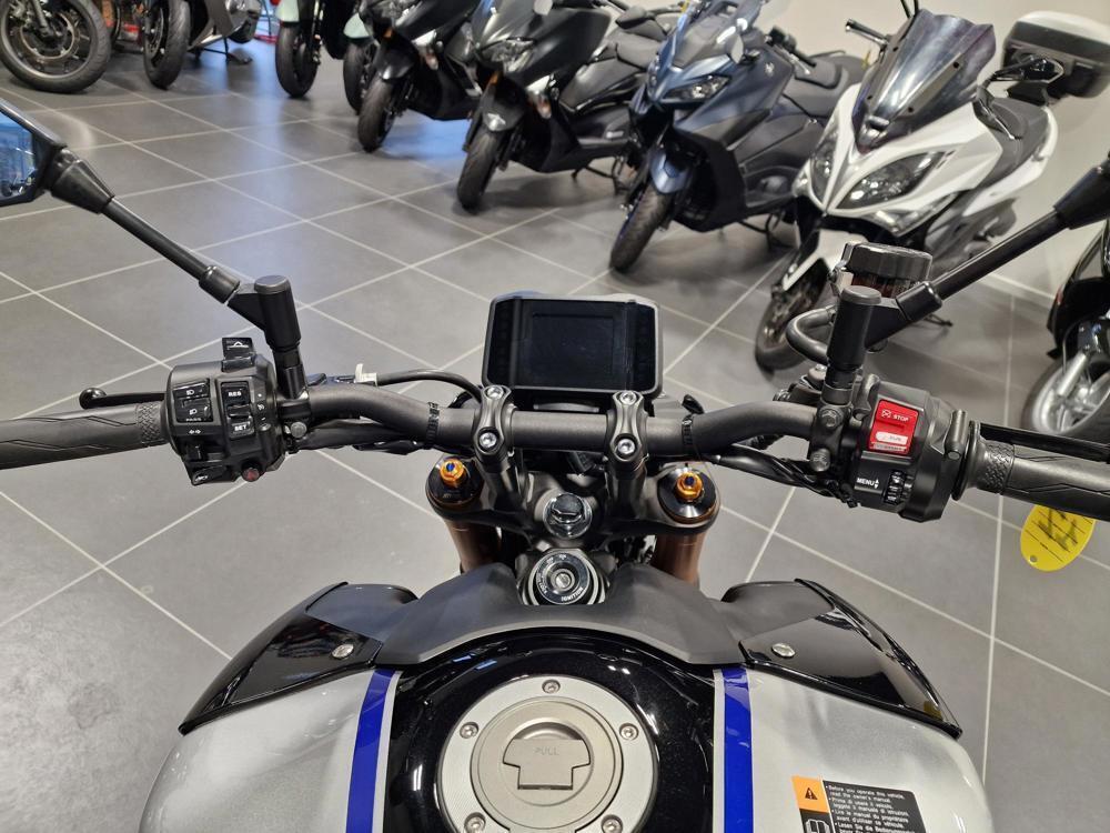 Yamaha MT-09 SP (2021 - 23) (2)