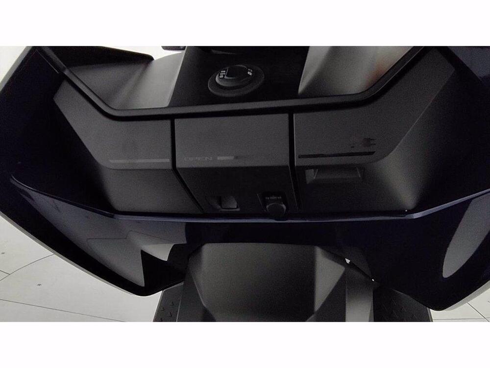 Bmw CE 04 (2021 - 25) (12)