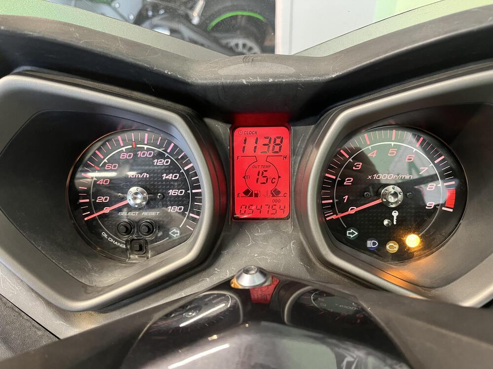 Yamaha X-Max 400 ABS (2013 - 16) (3)