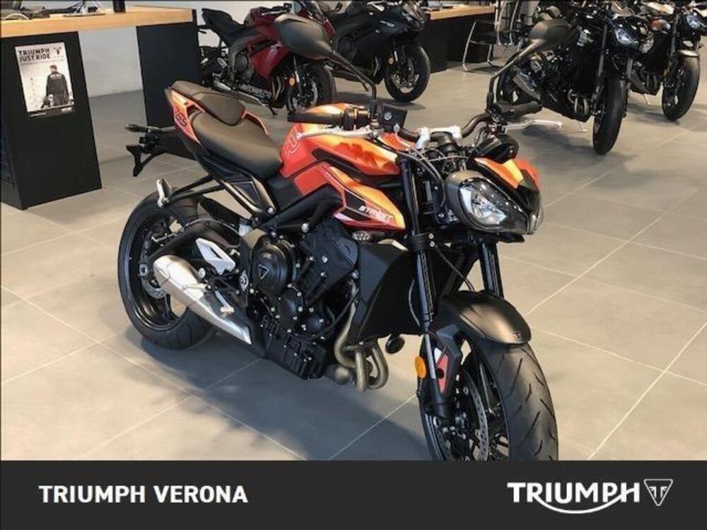 Triumph Street Triple 765 R (2023 - 26) (2)