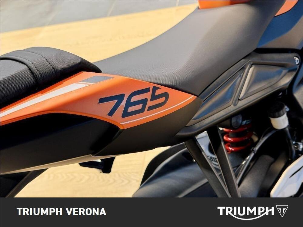 Triumph Street Triple 765 R (2023 - 26) (2)