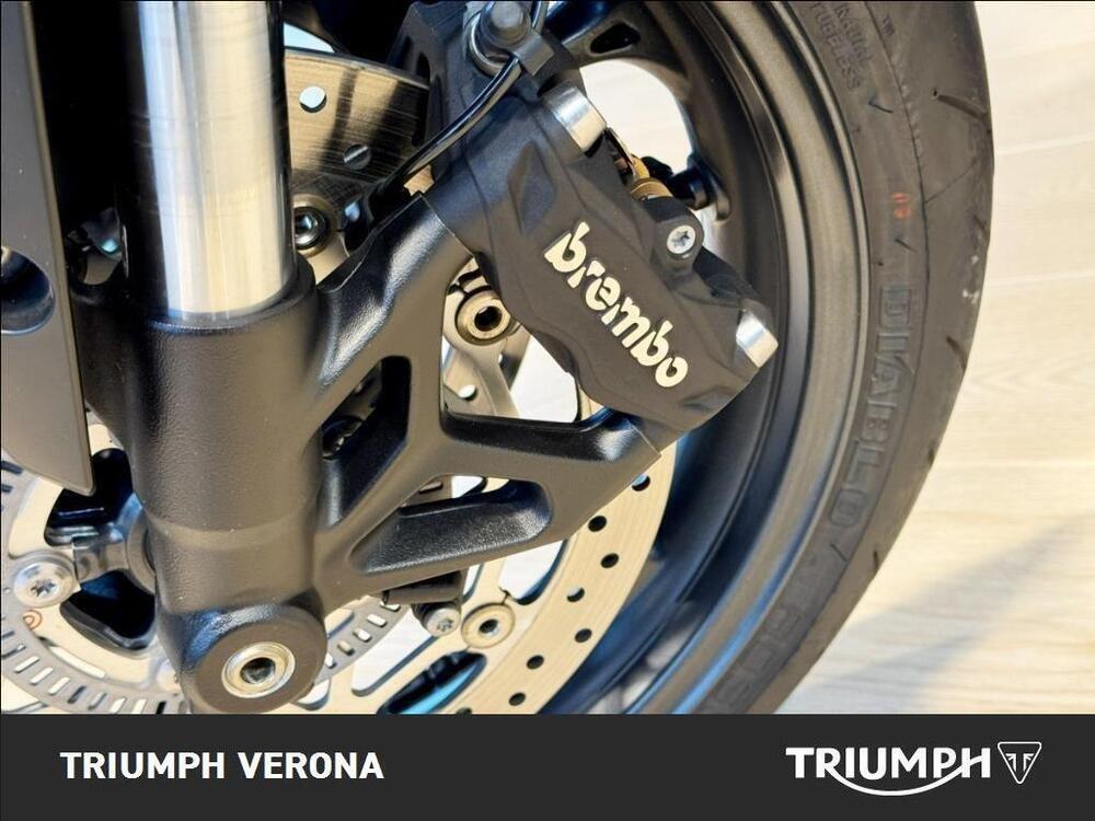 Triumph Street Triple R (2020 - 22) (8)