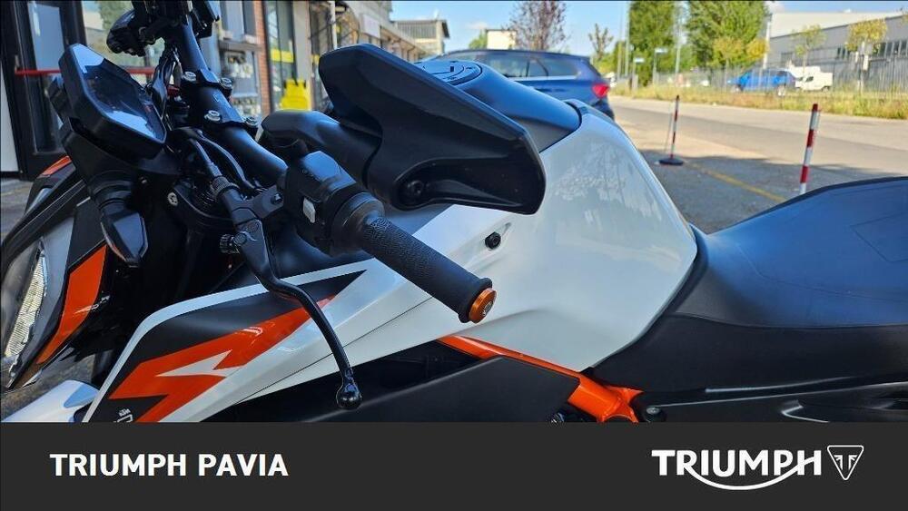 KTM 890 Duke R (2021) (11)