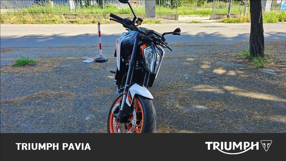 KTM 890 Duke R (2021) (7)