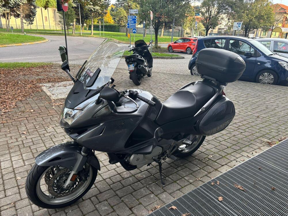 Honda Deauville 700 ABS (2)