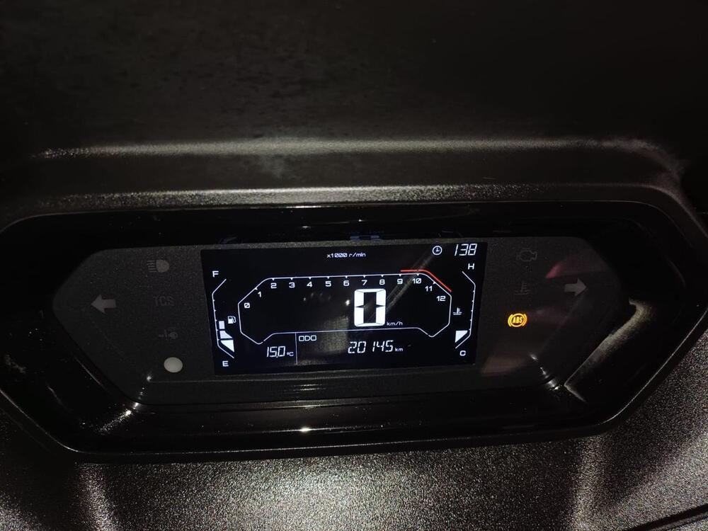 Yamaha X-Max 300 (2021 - 24) (5)