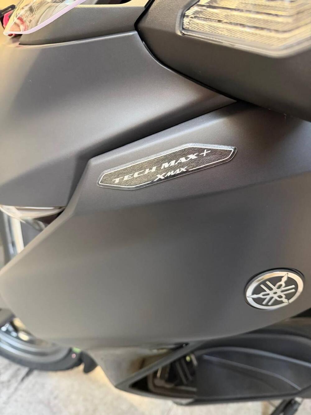 Yamaha X-Max 300 Tech Max+ (2025 - 26) (4)