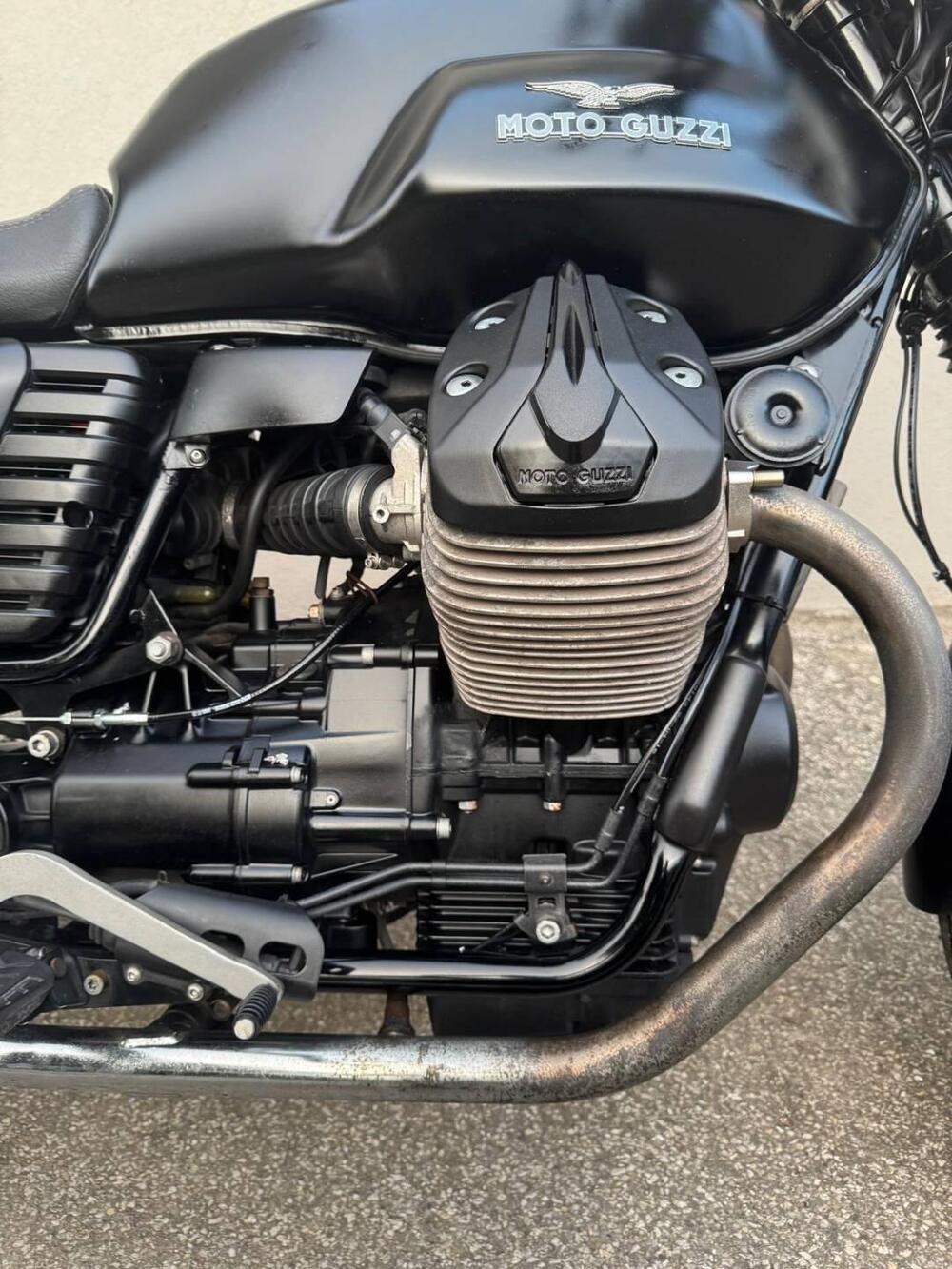 Moto Guzzi V7 II Stone (2015 - 17) (5)