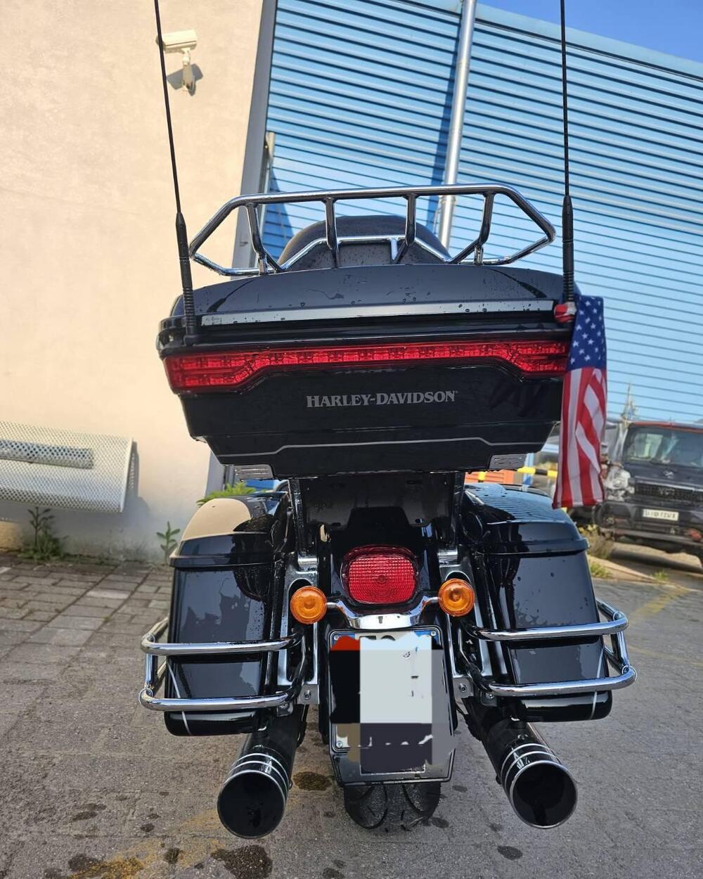 Harley-Davidson 114 Electra Glide Ultra Limited Low (2019) - FLHTKL (2)