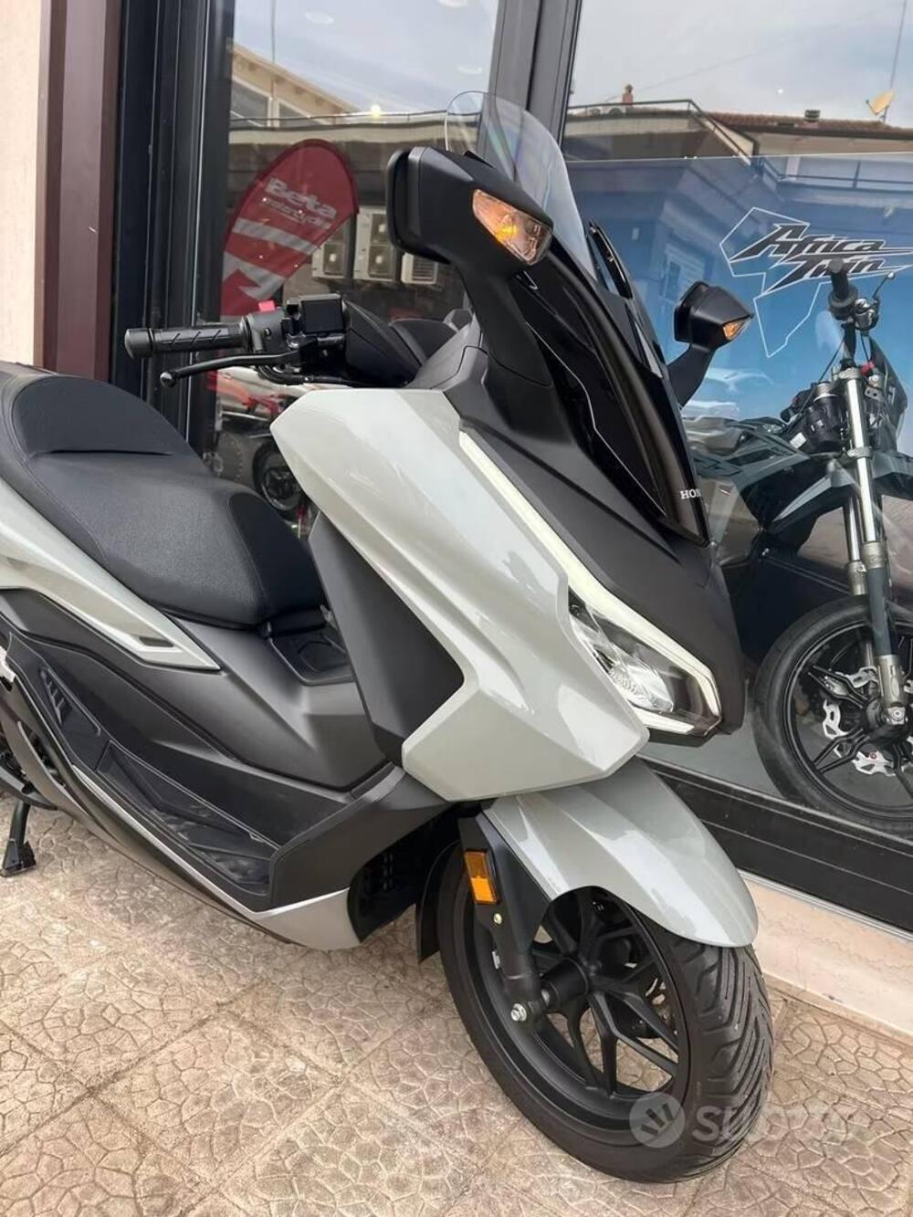 Honda Forza 350 (2022 - 24) (2)