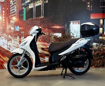Suzuki SIXteen 150 (2007 - 14) usata