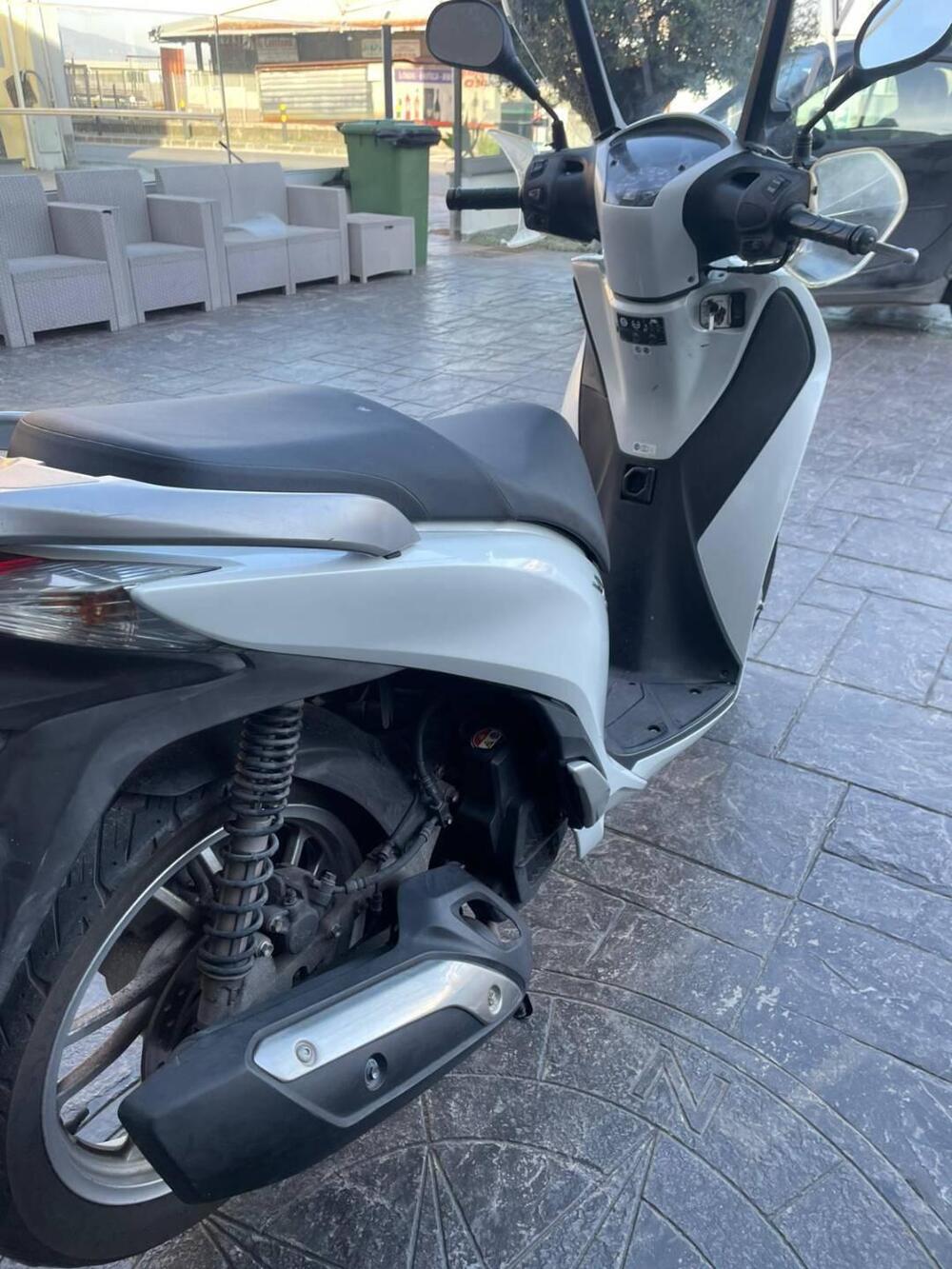 Honda SH 150 i ABS (2013 - 16) (6)