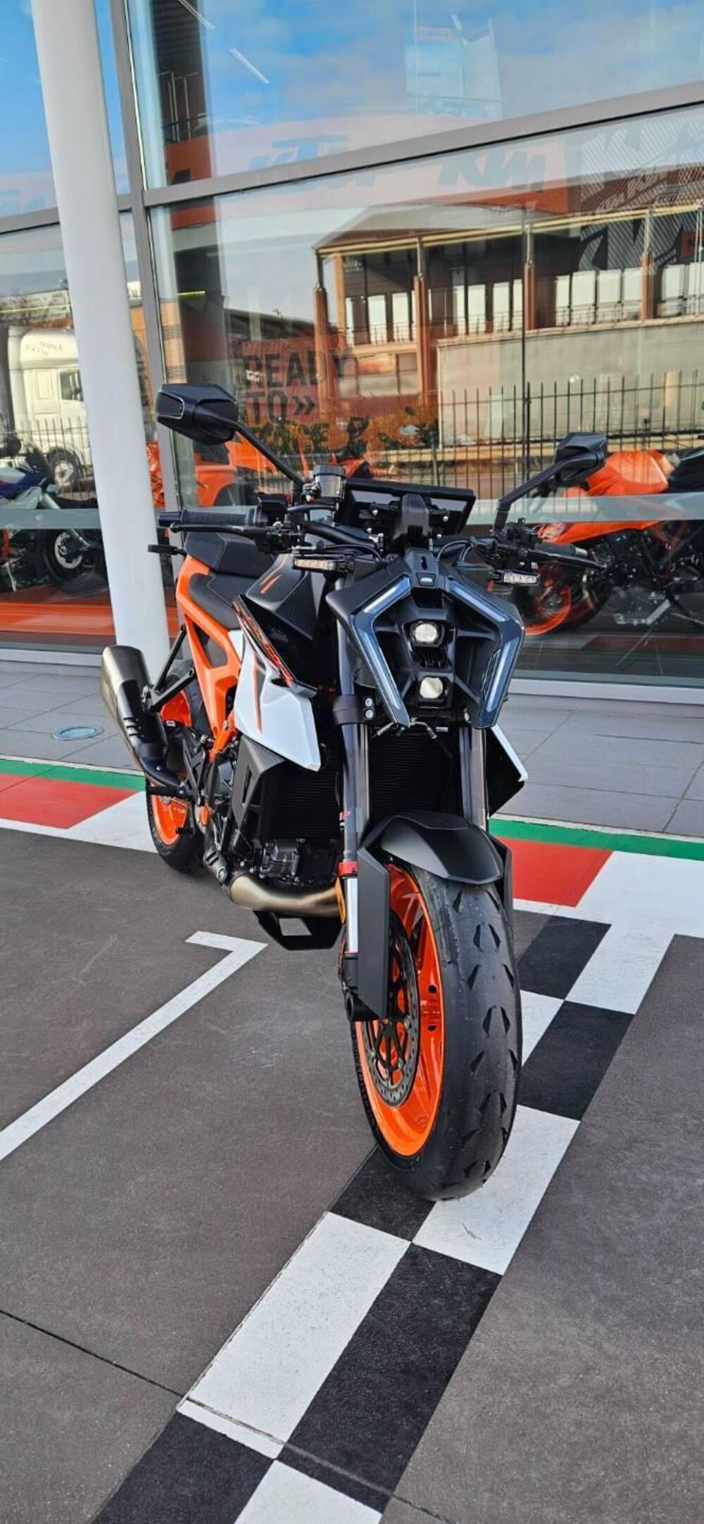 KTM 990 Duke R (2026) (3)