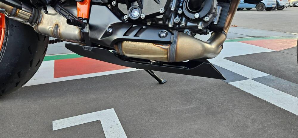 KTM 990 Duke R (2026) (12)