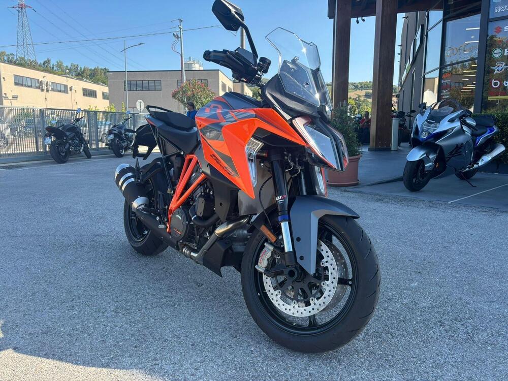 KTM 1290 Super Duke GT (2022 - 25) (2)
