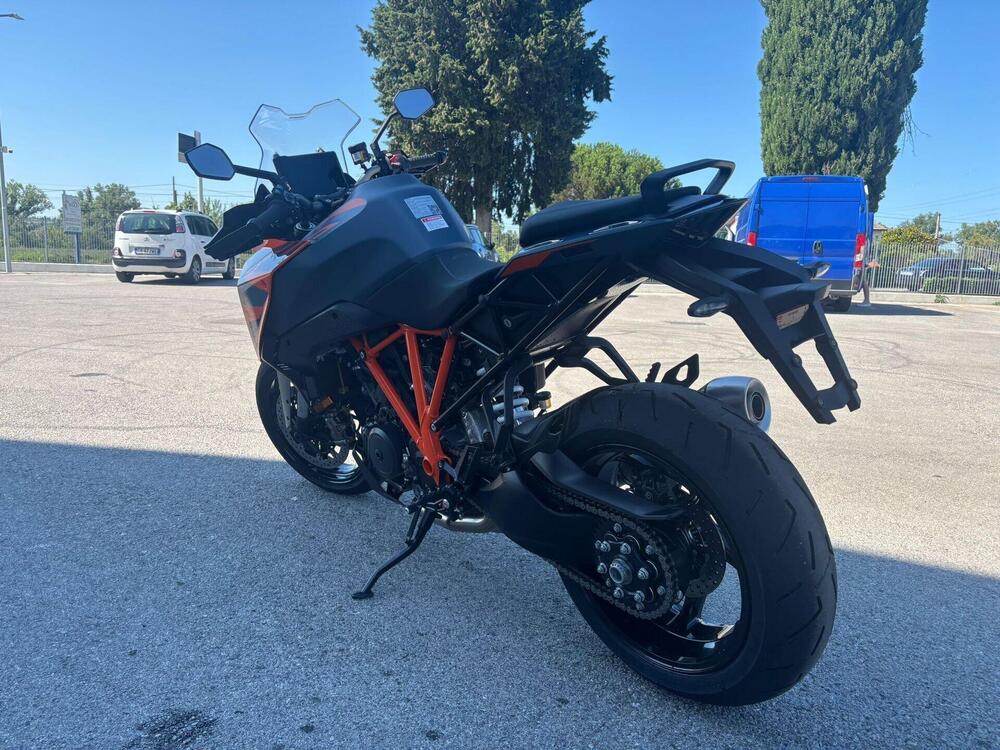 KTM 1290 Super Duke GT (2022 - 25) (4)