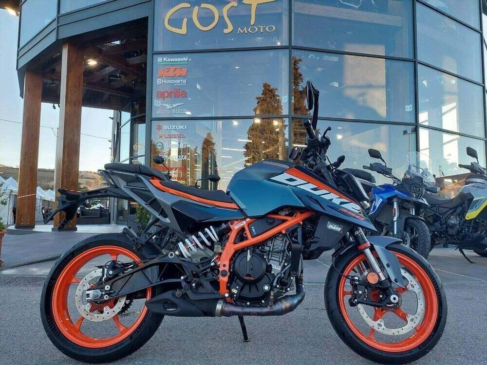 KTM 390 Duke (2024 - 25) (2)