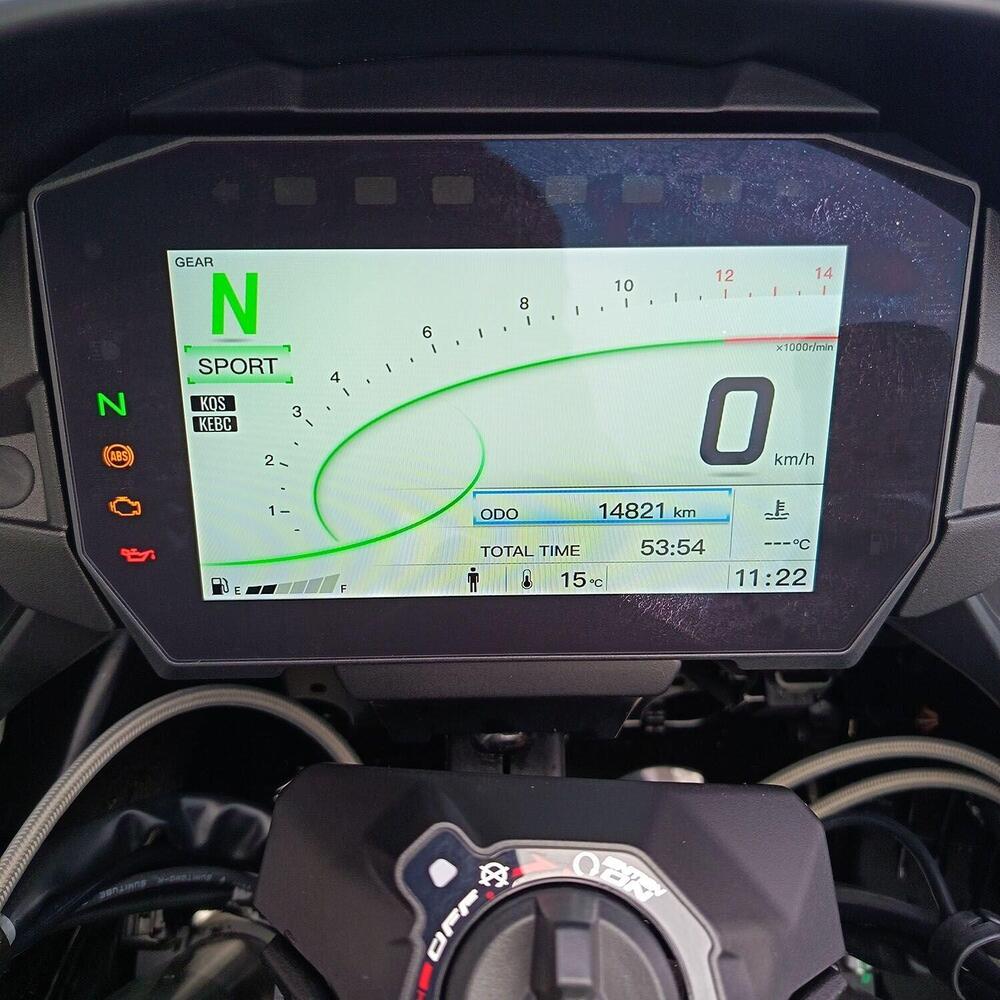 Kawasaki Ninja H2 SX SE Performance (2022) (15)