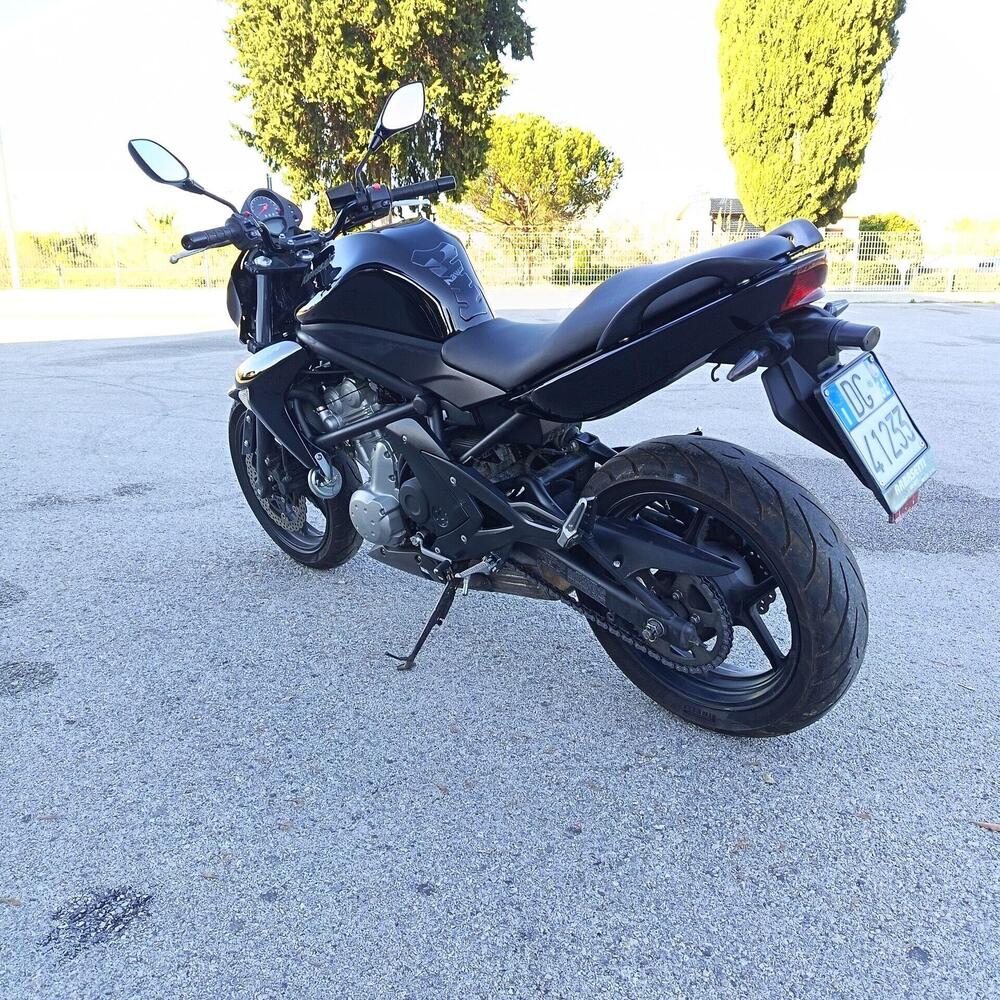 Kawasaki ER-6N (2006 - 09) (6)