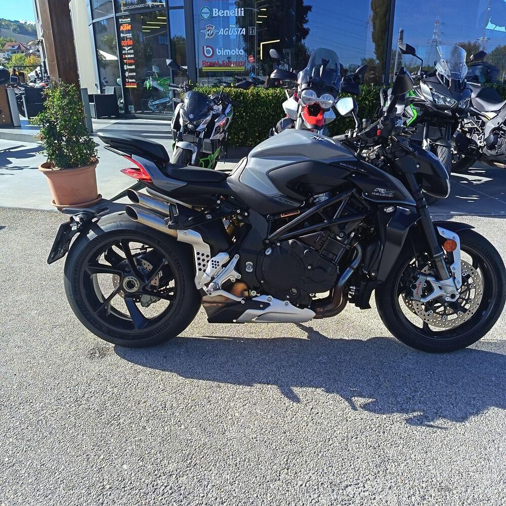 MV Agusta Brutale 1000 RS (2022 - 26) (2)