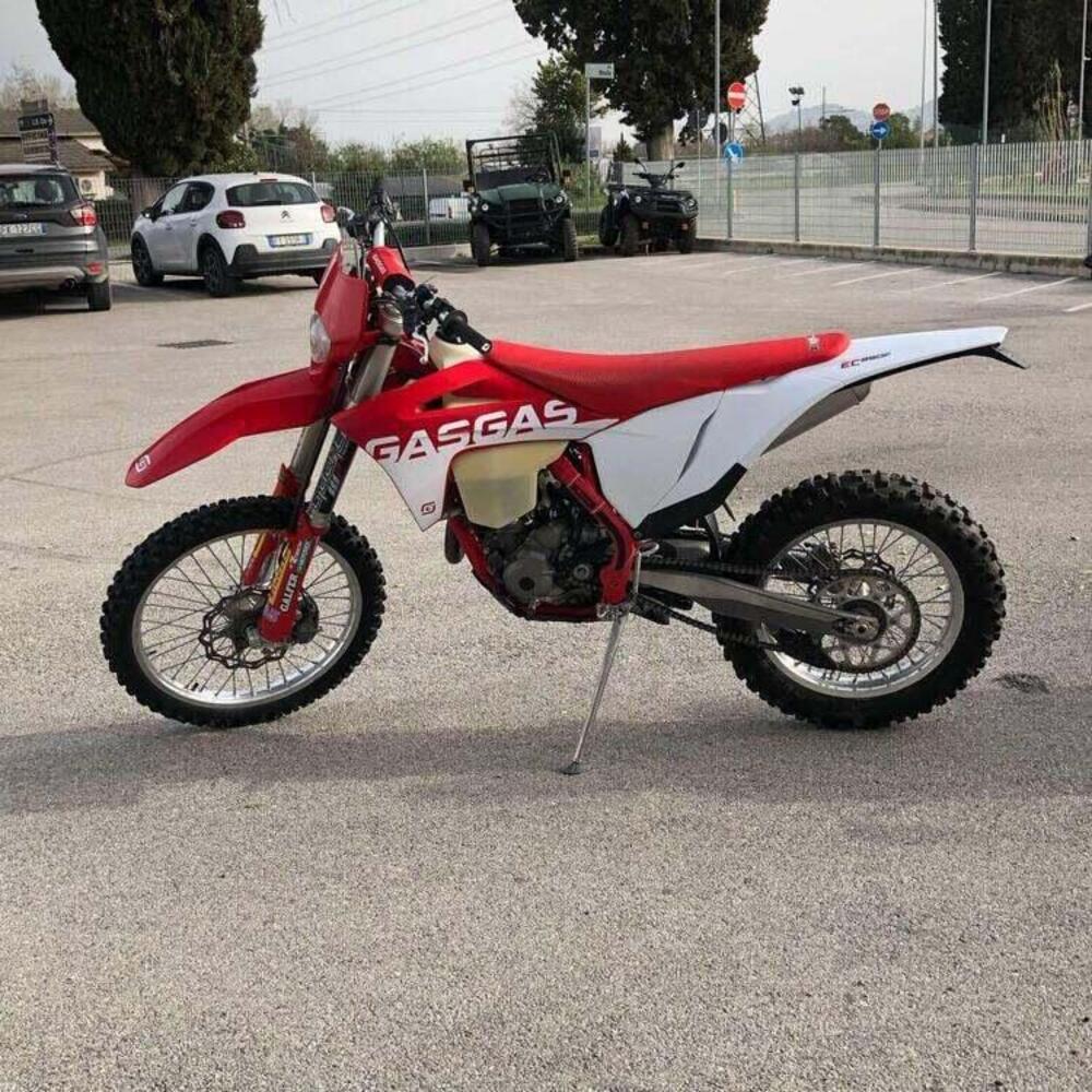 GASGAS EC 250 F (2021) (2)
