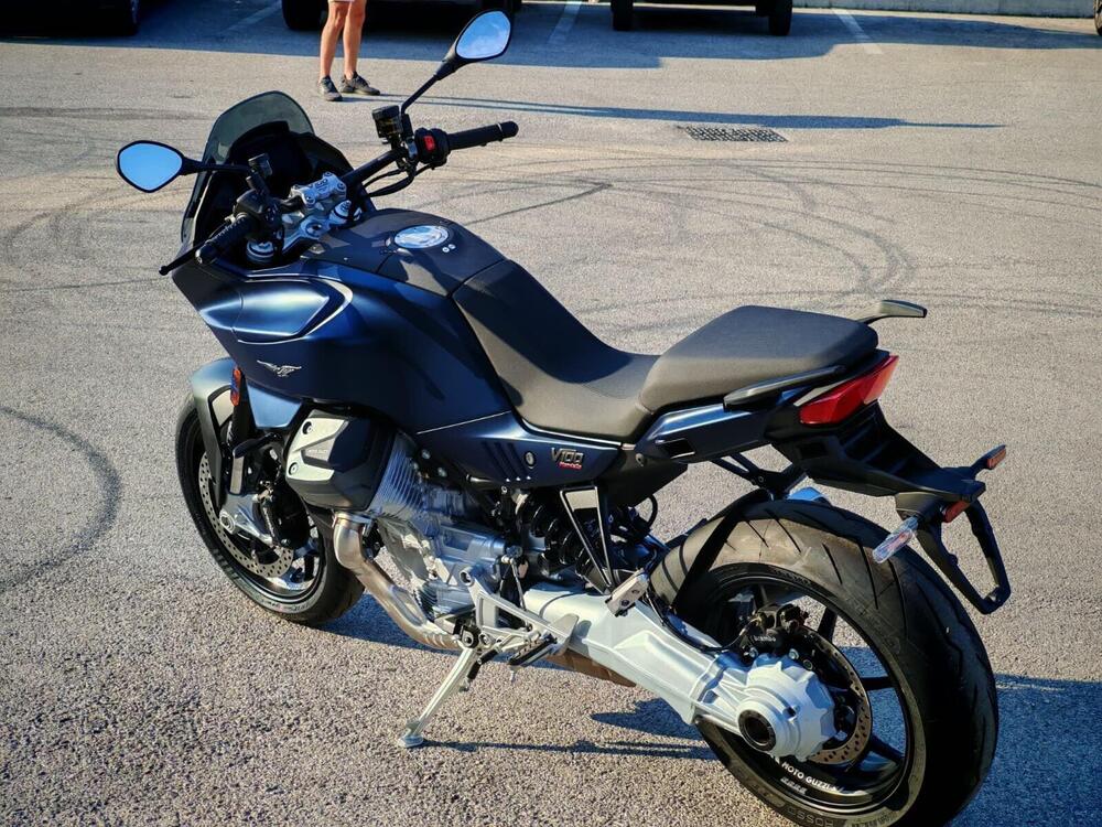 Moto Guzzi V100 Mandello (2025 - 26) (4)