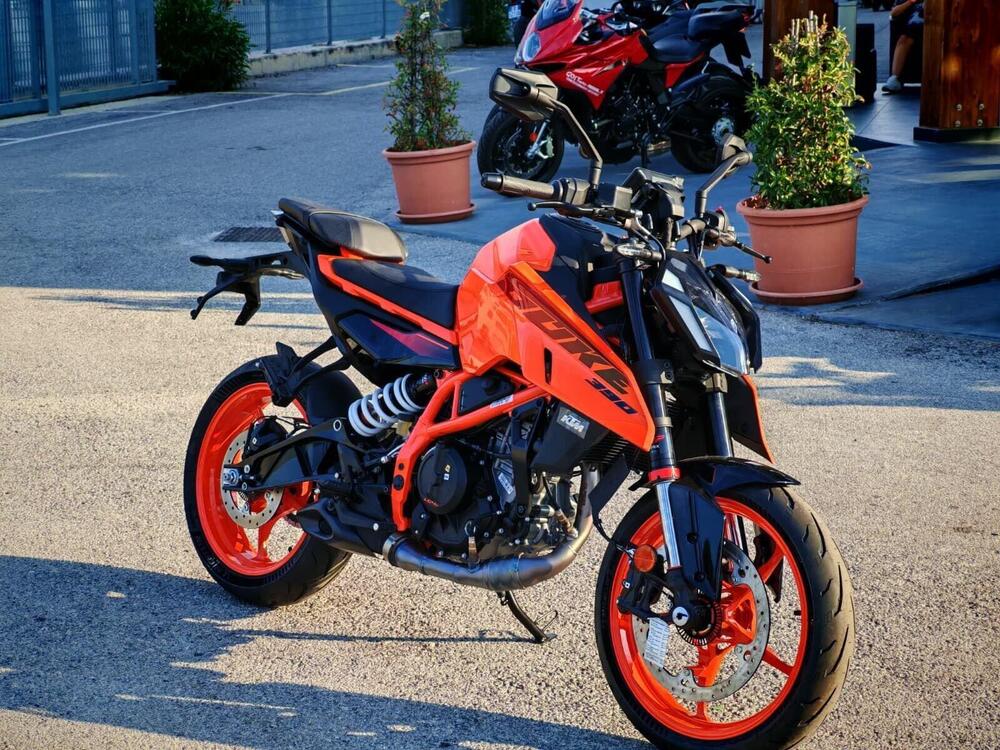 KTM 390 Duke (2024 - 25) (2)