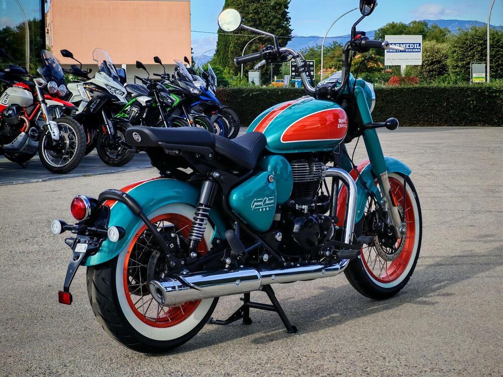 Royal Enfield Classic 350 (2021 - 26) (2)