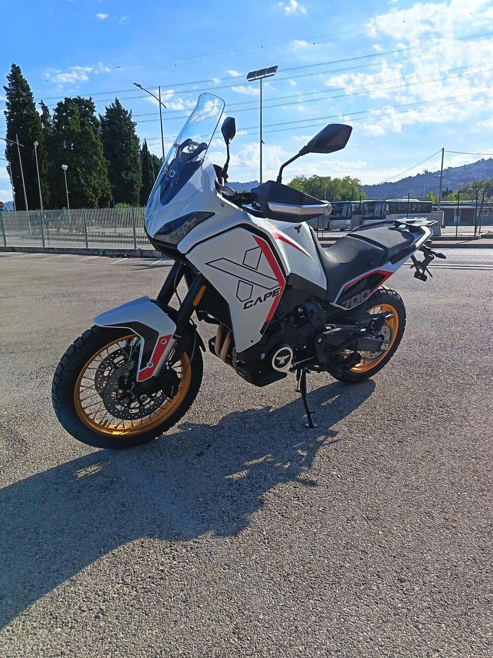 Moto Morini X-Cape 700 Gold Edition (2025 - 26) (3)