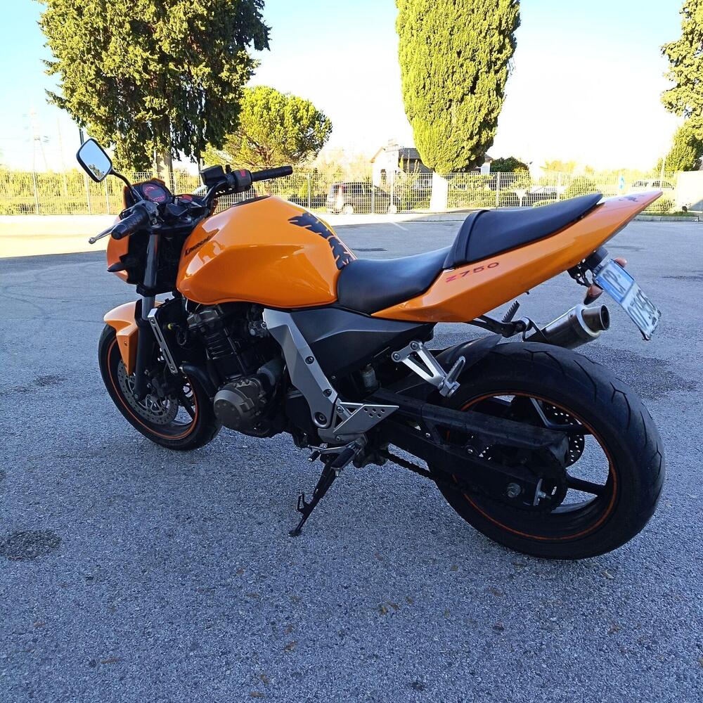 Kawasaki Z 750 (2003 - 06) (5)