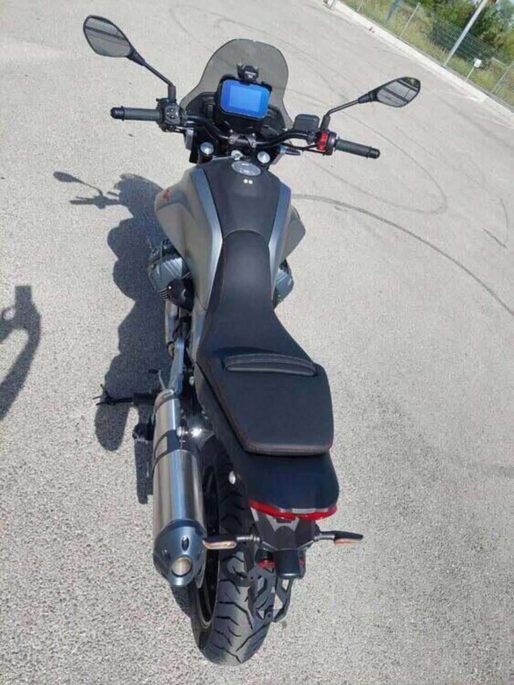 Moto Guzzi V85 Strada (2024 - 26) (7)