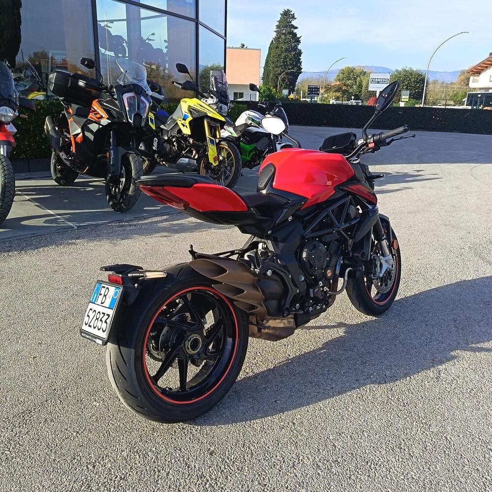 MV Agusta Brutale 800 Rosso (2021 - 23) (3)