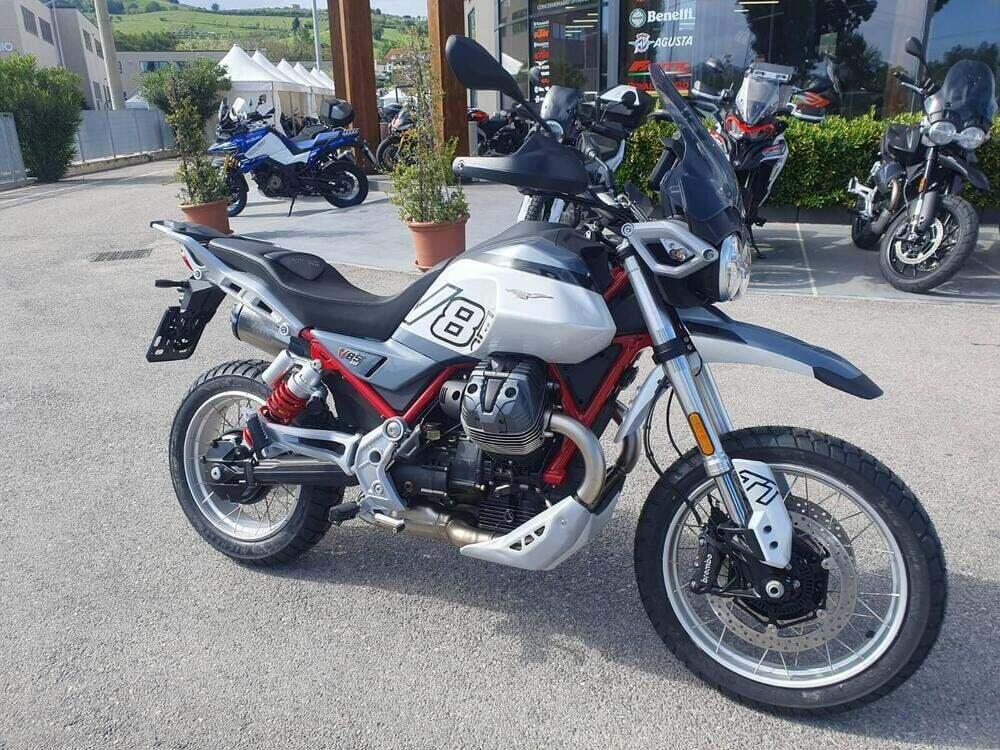 Moto Guzzi V85 TT (2024 - 26) (5)