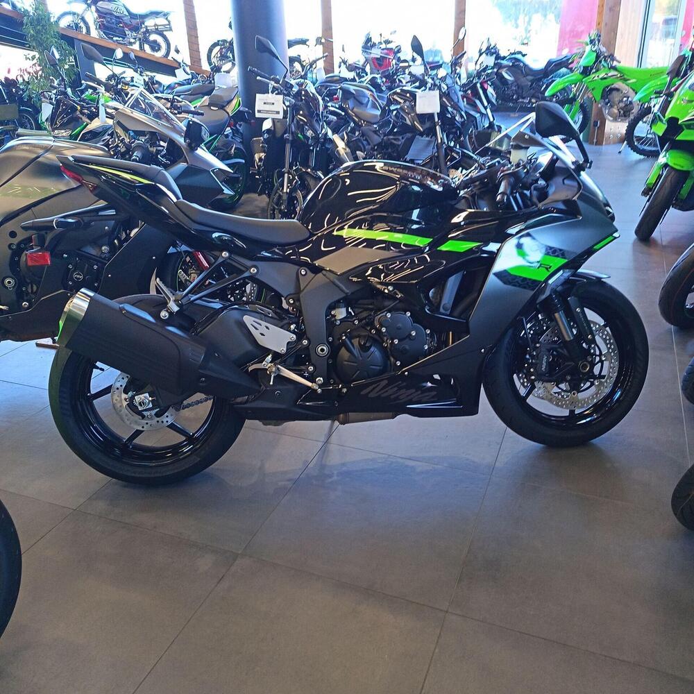 Kawasaki Ninja 636 ZX-6R (2024 - 26) (2)