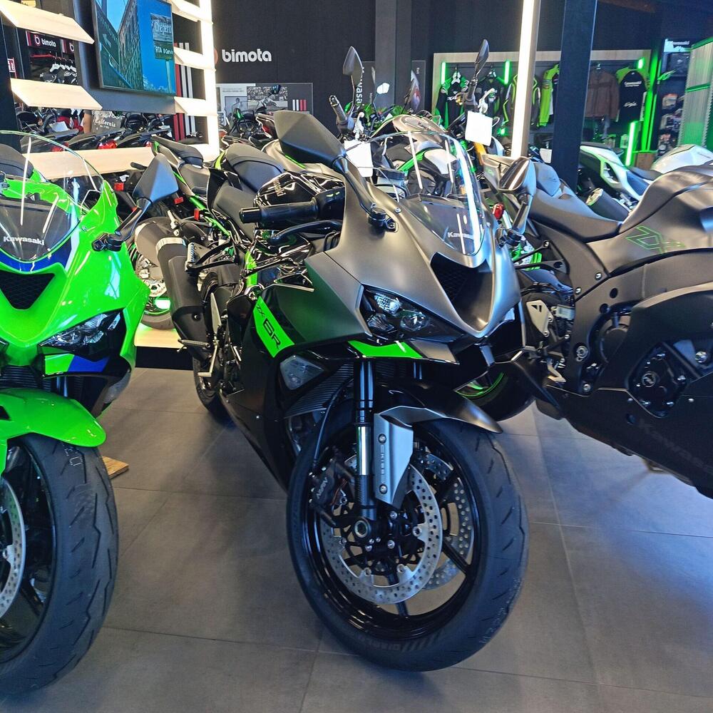 Kawasaki Ninja 636 ZX-6R (2024 - 26) (3)