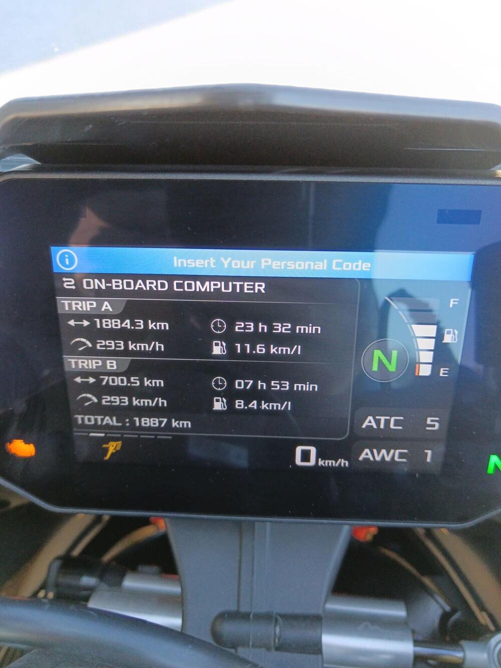 Aprilia RSV4 1100 Factory (2021 - 24) (6)