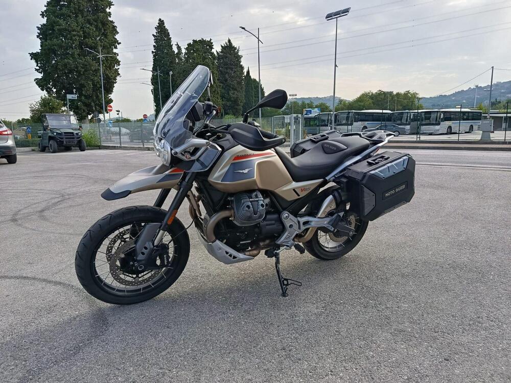 Moto Guzzi V85 TT Travel (2024 - 26) (2)