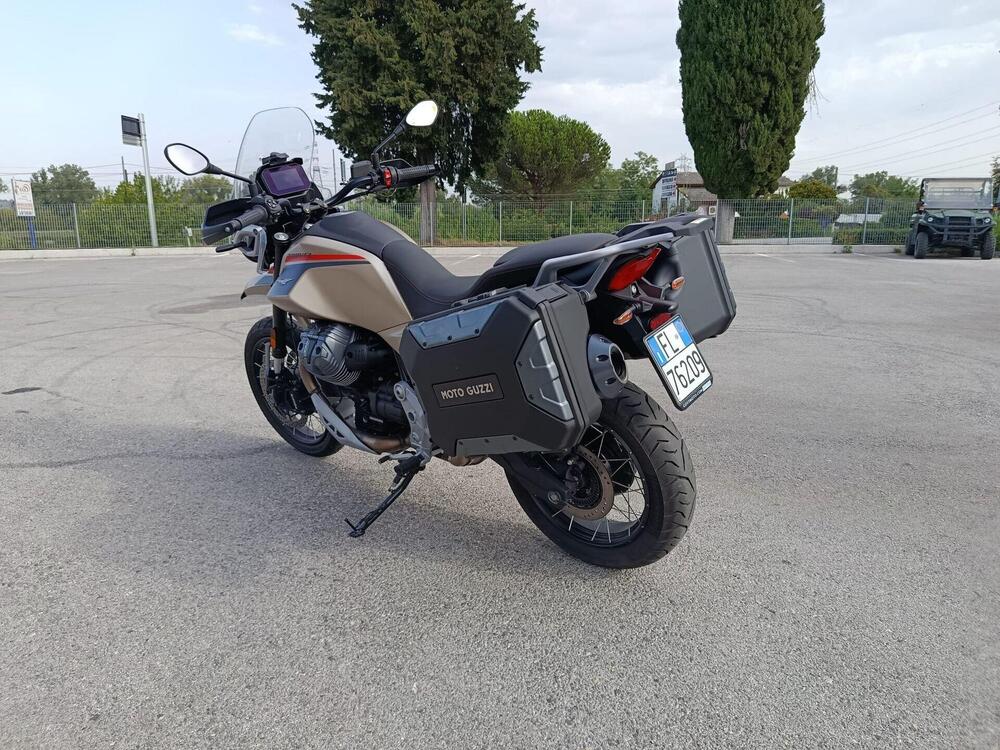 Moto Guzzi V85 TT Travel (2024 - 26) (3)